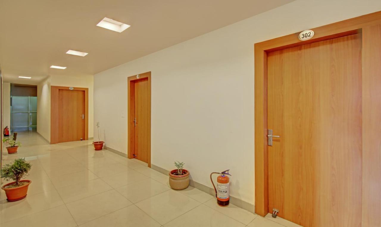 Hotel Treebo Tms Residency Neu-Delhi Exterior foto